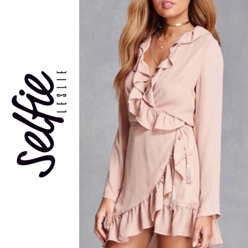 NWT Sexy Ruffling Wrap Dress ❣️